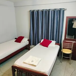 Everest Capsule hotel Payyannur